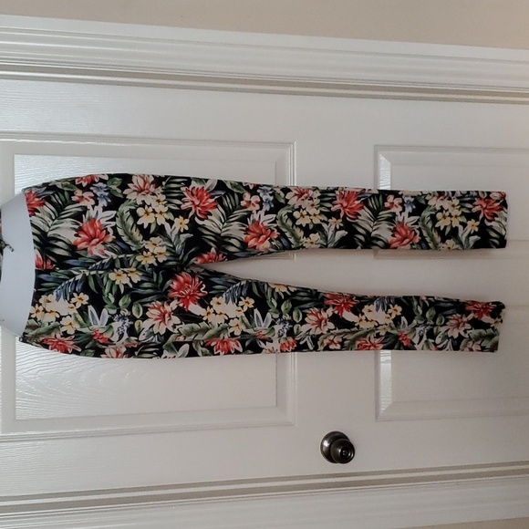 **2 piece tropical set pants and wrap top size large - Picture 4 of 11